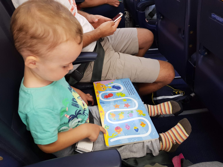 dwulatek w samolocie